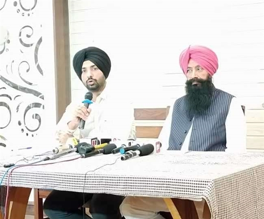 AAP accuses Congress MLA Sukhpal Khaira of getting central government land in his name