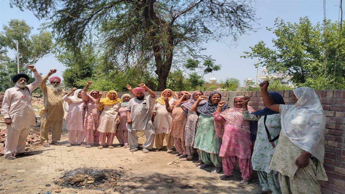 ਮਜ਼ਦੂਰਾਂ ਨੇ ਕੇਂਦਰ ਸਰਕਾਰ ਖ਼ਿਲਾਫ਼ ਕੀਤਾ ਪ੍ਰਦਰਸ਼ਨ