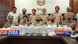 ਪੌਣੇ 6 ਕਿੱਲੋ ਹੈਰੋਇਨ, 1.33 ਲੱਖ ਪਾਬੰਦੀਸ਼ੁਦਾ ਗੋਲ਼ੀਆਂ ਤੇ ਤਿੰਨ ਪਿਸਤੌਲਾਂ ਸਣੇ ਪੰਜ ਕਾਬੂ