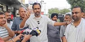 2022 ਤੋਂ ਪੱਟਿਆ ਪਿਐ ਸਦਰ ਬਜ਼ਾਰ, ਵਪਾਰੀ ਰੋਂਦੇ ਫਿਰਦੇ ਐ ਤੇ ਸਫ਼ਾਈ ਸੇਵਲ ਹੜਤਾਲ 'ਤੇ; ਬਾਠ ਨੇ ਖੋਲ੍ਹੇ 'ਆਪ' ਸਰਕਾਰ ਦੇ ਕੱਚੇ-ਚਿੱਠੇ