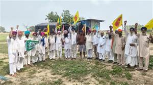ਸ਼ੇਰੋਂ ਖੰਡ ਮਿੱਲ ਮੋਰਚਾ ਜਾਰੀ, ਹਾਕਮਾਂ ਖ਼ਿਲਾਫ਼ ਨਾਅਰੇਬਾਜ਼ੀ ਕੀਤੀ