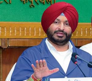 ਰਵਨੀਤ ਸਿੰਘ ਬਿੱਟੂ ਨੇ ਦਿਲਜੀਤ ਦੁਸਾਂਝ ਬਾਰੇ ਦਿੱਤਾ ਵੱਡਾ ਬਿਆਨ, ਕਿਹਾ-'ਸਤਲੁਜ' ਵਿਵਾਦ ਹੁਣ ਹੋਣਾ ਚਾਹੀਦਾ ਖ਼ਤਮ