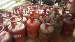 ਘਰੇਲੂ LPG ਖਪਤਕਾਰਾਂ ਨੂੰ ਵੱਡੀ ਰਾਹਤ: e-KYC ਦੀ ਡੈੱਡਲਾਈਨ ਵਧੀ, ਇਸ ਤੋਂ ਬਾਅਦ ਕਮਰਸ਼ੀਅਲ ਰੇਟ 'ਤੇ ਮਿਲੇਗਾ ਸਿਲੰਡਰ; ਜਾਣੋ ਆਸਾਨ ਪ੍ਰੋਸੈੱਸ