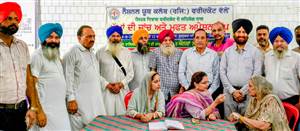 ਨੈਸ਼ਨਲ ਯੂਥ ਕਲੱਬ ਨੇ ਅੱਖਾਂ ਦੇ ਅਪ੍ਰੇਸ਼ਨ ਲਈ ਕੈਂਪ ਲਾਇਆ