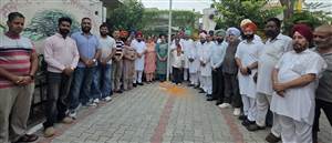 ਪ੍ਰਧਾਨ ਸੰਦੀਪ ਕੌਰ ਨੇ ਲਹਿਰਾਇਆ ਕੌਮੀ ਝੰਡਾ