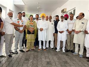 ਆਪ ਦੇ ਐਡਵੋਕੇਟ ਕਪੂਰ ਤੇ ਐਡਵੋਕੇਟ ਮਨਚੰਦਾ ਮੁੜ ਕਾਂਗਰਸ ’ਚ ਪੁੱਜੇ