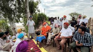 ਸੜਕ ਦੇ ਕੰਮ ਦਾ ਜਾਇਜ਼ਾ ਲੈਣ ਪੁੱਜੇ ਸੰਤ ਸੀਚੇਵਾਲ