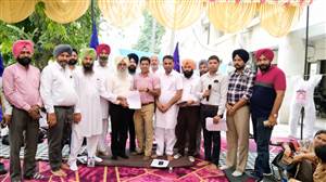 ਐੱਸਸੀ/ਬੀਸੀ ਅਧਿਆਪਕਾਂ ਵੱਲੋਂ ਡਾਇਰੈਕਟਰ ਭਲਾਈ ਵਿਭਾਗ਼ ਪੰਜਾਬ ਦੇ ਦਫ਼ਤਰ ਦਾ ਘਿਰਾਓ