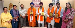 ਬਜ਼ੁਰਗਾਂ ਆਸ਼ਰਮ ਲਈ ਸਹਿਯੋਗ ਦੇਣ ’ਤੇ ਕੀਤਾ ਵਿਸ਼ੇਸ਼ ਸਨਮਾਨ