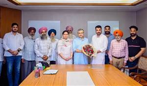 ਰੇਲ ਮੰਤਰੀ ਨੂੰ ਮਿਲੇ ਜਗਦੀਸ਼ ਜੱਗਾ ਤੇ ਪਰਨੀਤ ਕੌਰ
