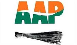 AAP ਕੌਂਸਲਰ 'ਤੇ ਡਿੱਗੀ ਗਾਜ : ਧੋਖਾਧੜੀ ਤੇ ਖੁਦਕੁਸ਼ੀ ਲਈ ਉਕਸਾਉਣ ਦਾ ਕੇਸ ਦਰਜ, ਕਿਸੇ ਵੀ ਵੇਲੇ ਹੋ ਸਕਦੀ ਹੈ ਗ੍ਰਿਫ਼ਤਾਰੀ