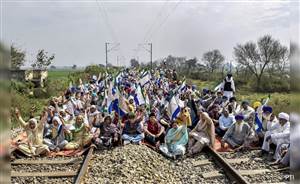 ਕਿਸਾਨ ਮਜ਼ਦੂਰ ਮੋਰਚਾ ਦੀ ਸਰਕਾਰ ਨੂੰ ਚਿਤਾਵਨੀ, ਅੱਜ 12 ਵਜੇ ਤੱਕ ਮੰਗਾਂ ਨਾ ਮੰਨੀਆਂ ਤਾਂ ਰੋਕਾਂਗੇ ਟ੍ਰੇਨਾਂ
