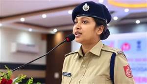 'ਇੰਸ਼ਾਅੱਲਾਹ' ਬੋਲ ਕੇ ਵਿਵਾਦਾਂ 'ਚ ਘਿਰੀ IPS ਬੁਸ਼ਰਾ ਬਾਨੋ, ਵੀਡੀਓ ਵਾਇਰਲ ਹੋਣ ਮਗਰੋਂ ਸੋਸ਼ਲ ਮੀਡੀਆ 'ਤੇ ਛਿੜੀ ਤਿੱਖੀ ਬਹਿਸ