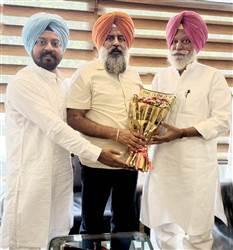 ਪ੍ਰਕਾਸ਼ ਸਿੰਘ ਭੱਟੀ ਨੇ ਪੰਜਾਬ ਕਾਂਗਰਸ ਪ੍ਰਧਾਨ ਪ੍ਰਗਟ ਸਿੰਘ ਨਾਲ ਕੀਤੀ ਮੁਲਾਕਾਤ