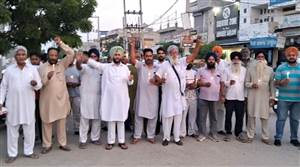 ਪਰਵਿੰਦਰ ਝੋਟਾ ਦੇ ਹੱਕ ਵਿੱਚ ਕਾਂਗਰਸੀਆਂ ਨੇ ਕੱਢਿਆ ਕੈਂਡਲ ਮਾਰਚ