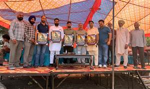ਮਾਣਕੁਮਾਜਰਾ ’ਚ ਤਿੰਨ ਰੋਜ਼ਾ ਕ੍ਰਿਕਟ ਟੂਰਨਾਮੈਂਟ ਦੀ ਸ਼ੁਰੂਆਤ