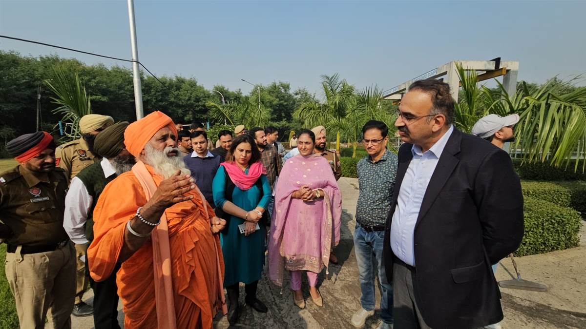 ਡਰੇਨਾਂ ਤੇ ਚਿੱਟੀ ਵੇਈਂ ’ਚ ਗੰਦੇ ਪਾਣੀ ਦੀ ਨਿਕਾਸੀ ਤੁਰੰਤ ਰੋਕੋ : ਸੰਤ ਸੀਚੇਵਾਲ