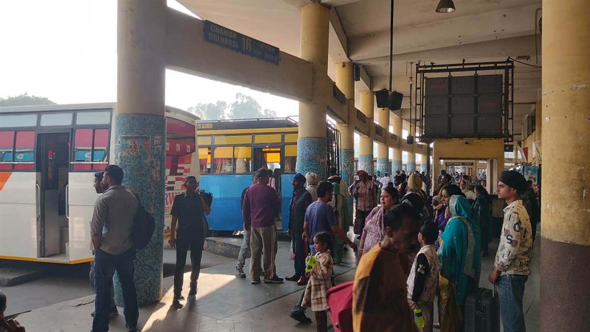 ਕਿੱਲੋਮੀਟਰ ਸਕੀਮ ਖ਼ਿਲਾਫ਼ ਦੋ ਘੰਟੇ ਨਹੀਂ ਚਲੀਆਂ ਬੱਸਾਂ, ਟੈਂਡਰ 28 ਤੱਕ ਟਲ਼ਿਆ