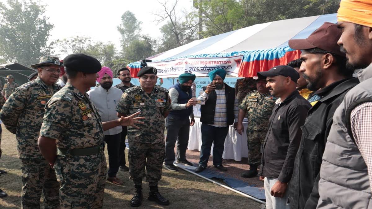 ਬੀਐੱਸਐੱਫ ਦੇ ਜਵਾਨ ਧੁੰਦ ਤੇ ਸ਼ੁਰੂਆਤੀ ਦੌਰ ਤੋਂ ਪਹਿਲਾਂ ਹੀ ਸਰਹੱਦ ਤੇ ਚੌਕਸ : ਆਈਜੀ ਅਤੁਲ ਫੂਲਜਲੇ