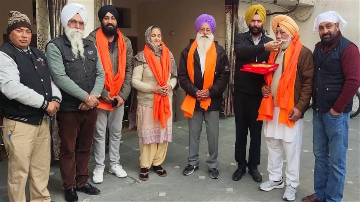 ਚਰਨ ਸਿੰਘ ਸੰਧੂ ਦਾ ਕੀਤਾ ਸਨਮਾਨ