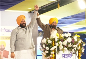 ਮਜੀਠਾ 'ਚ ਗਰਜੇ CM ਭਗਵੰਤ ਮਾਨ, ਬੇਅਦਬੀ ਮਾਮਲਿਆਂ 'ਚ ਸੁਖਬੀਰ ਬਾਦਲ ਤੇ ਮਜੀਠੀਆ 'ਤੇ ਬੋਲਿਆ ਤਿੱਖਾ ਹਮਲਾ