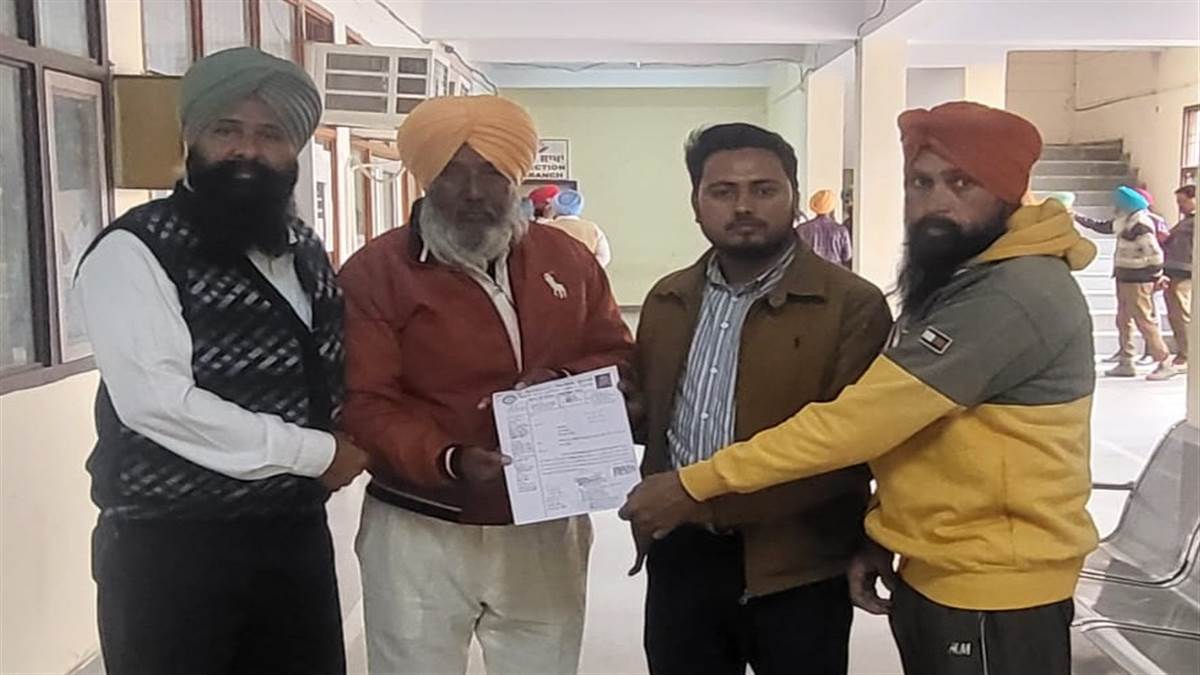 ਮਿਸਤਰੀ-ਮਜ਼ਦੂਰਾਂ ਨੇ ਡੀਸੀ ਨੂੰ ਦਿੱਤਾ ਮੰਗ ਪੱਤਰ