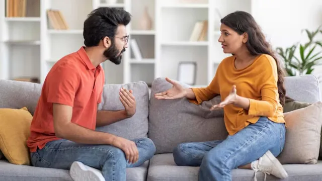 ਦਫ਼ਤਰ ਤੋਂ ਬਾਅਦ ਦੀਆਂ ਇਹ 6 ਆਦਤਾਂ ਵਧਾ ਦਿੰਦੀਆਂ ਹਨ ਜੋੜਿਆਂ 'ਚ ਦੂਰੀਆਂ, ਅੱਜ ਹੀ ਬਦਲਣ 'ਚ ਹੈ ਸਮਝਦਾਰੀ