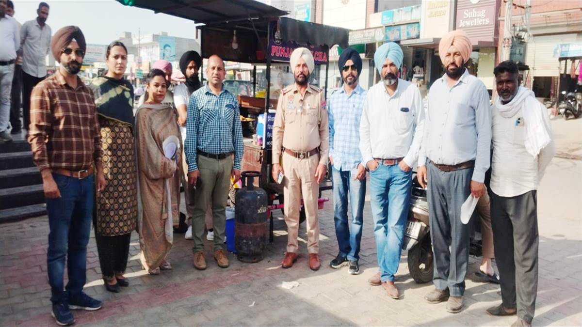 ਦੇਵੀਗਡ਼੍ਹ ਵਿਖੇ ਗੈਸ ਸਿਲੰਡਰਾਂ ਦੀ ਚੈਕਿੰਗ ਲਈ ਵਿਸ਼ੇਸ਼ ਮੁਹਿੰਮ ਚਲਾਈ