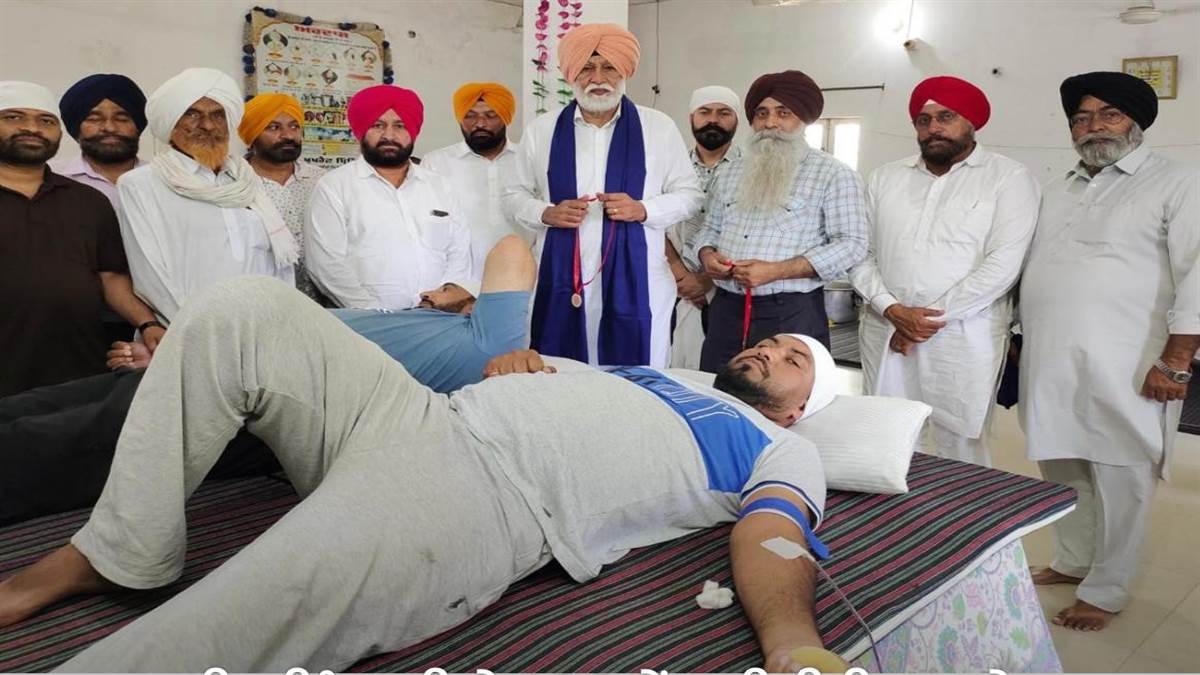 ਬਾਬਾ ਬੀਰ ਸਿੰਘ ਜੀ ਦੇ 182 ਵੇਂ ਸ਼ਹੀਦੀ ਦਿਵਸ ’ਤੇ ਖੂਨਦਾਨ ਕੈਂਪ ਲਗਾਇਆ