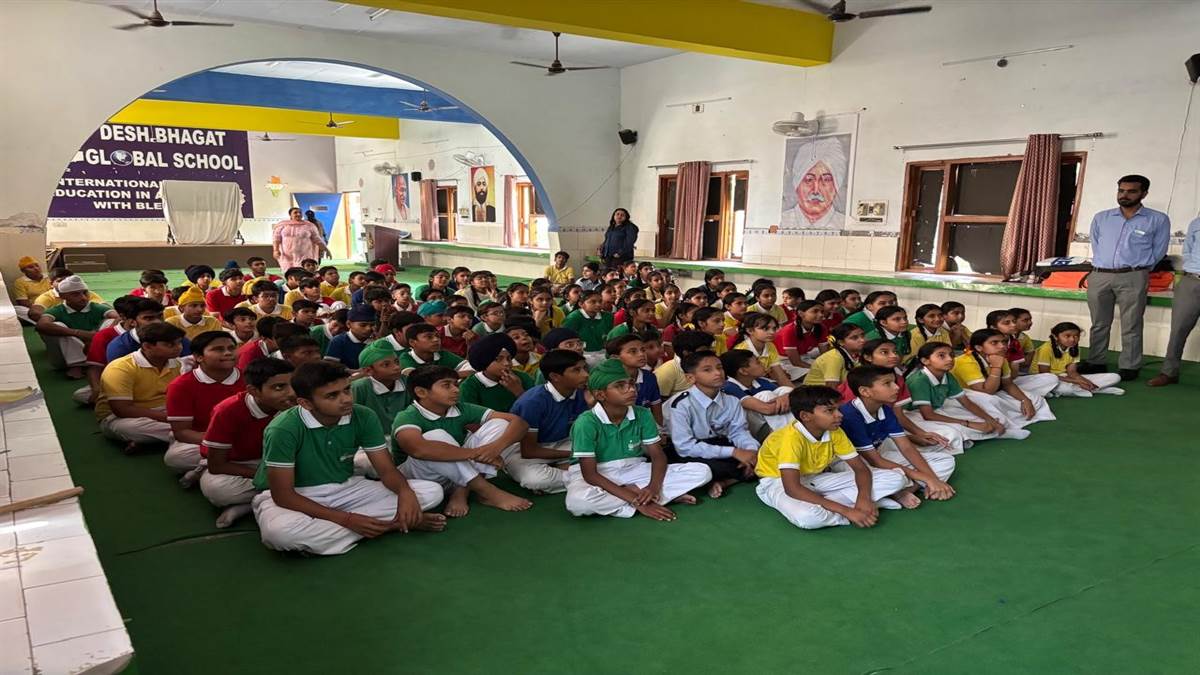 ਦੇਸ਼ ਭਗਤ ਗਲੋਬਲ ਸਕੂਲ ਵਿਖੇ ਬੱਚਿਆਂ ਨੂੰ ਸਮਝਾਏ ਟ੍ਰੈਫਿਕ ਨਿਯਮ