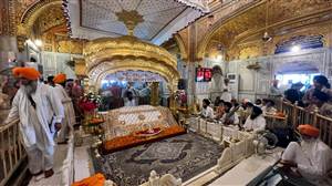 ਧੰਨ-ਧੰਨ ਸ੍ਰੀ ਗੁਰੂ ਅਰਜਨ ਦੇਵ ਜੀ: ਸ਼ਹੀਦੀ ਦਿਹਾੜੇ 'ਤੇ ਅੰਮ੍ਰਿਤਸਰ ਵਿਖੇ ਉਮੜਿਆ ਸ਼ਰਧਾ ਦਾ ਸੈਲਾਬ, ਥਾਂ-ਥਾਂ ਲੱਗੀਆਂ ਠੰਢੇ ਜਲ ਦੀਆਂ ਛਬੀਲਾਂ