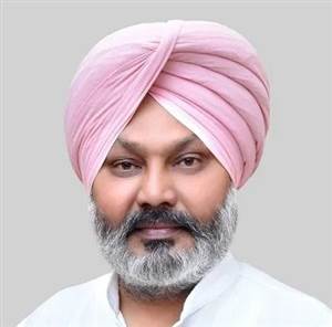 ਆਪ ਵਫ਼ਦ ਨੇ ਡੀਜੀਪੀ ਨਾਲ ਕੀਤੀ ਮੁਲਾਕਾਤ, ਪੰਜਾਬ ਦੇ ਮੁੱਖ ਮੰਤਰੀ ਨੂੰ ਨਿਸ਼ਾਨਾ ਬਣਾ ਕੇ ਜਾਅਲੀ ਵੀਡੀਓ ਬਣਾਉਣ ਦੀ ਸਾਜ਼ਿਸ਼ ਦੇ ਮਾਸਟਰਮਾਈਂਡਾਂ ਨੂੰ ਤੁਰੰਤ ਗ੍ਰਿਫ਼ਤਾਰ ਕਰਨ ਦੀ ਮੰਗ