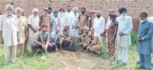 ਡੇਰਾ ਸਰਸਾ ਪ੍ਰੇਮੀਆਂ ਨੇ ਛਾਂਦਾਰ ਅਤੇ ਫਲਦਾਰ ਬੂਟੇ ਲਾਏ