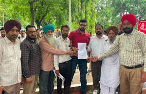 Punjab News : ਫੀਲਡ ਮੁਲਾਜ਼ਮਾਂ ਨੇ ਚੰਡੀਗੜ੍ਹ ’ਚ ਸੀਵਰੇਜ ਬੋਰਡ ਦੇ ਮੁੱਖ ਦਫਤਰ ਅੱਗੇ ਕੀਤੀ ਜ਼ੋਰਦਾਰ ਰੋਸ ਰੈਲੀ