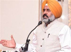 ਪੰਜਾਬ ਦੀਆਂ ਸਰਹੱਦਾਂ ਮੁੜ ਕੰਕਰੀਟ ਬੈਰੀਕੇਡਾਂ ਨਾਲ ਬੰਦ, ਵਿਧਾਇਕ ਪਰਗਟ ਸਿੰਘ ਨੇ CM ਭਗਵੰਤ ਮਾਨ ਦੀ ਚੁੱਪ ’ਤੇ ਉਠਾਏ ਸਵਾਲ