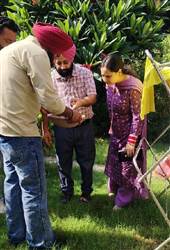 ਮਾਹਰਾਂ ਵੱਲੋਂ ਡੇਂਗੂ ਦੇ ਲਾਰਵੇ ਦੀ ਕੀਤੀ ਜਾਂਚ, ਕੀਤਾ ਨਸ਼ਟ