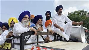 ਸ਼੍ਰੋਮਣੀ ਅਕਾਲੀ ਦਲ ਨੇ ਵਿੱਤ ਮੰਤਰੀ ਖ਼ਿਲਾਫ਼ ਕੀਤਾ ਰੋਸ ਪ੍ਰਦਰਸ਼ਨ