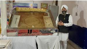 ਭੈਣ ਨਾਨਕੀ ਵੱਲੋਂ ਗੁਰੂ ਨਾਨਕ ਦੇਵ ਜੀ ਨੂੰ ਦਿੱਤਾ ਰੁਮਾਲ ਅੱਜ ਵੀ ਸੁਰੱਖਿਅਤ, ਚੋਲਾ ਸਾਹਿਬ ਨਾਲ ਸੁਸ਼ੋਭਿਤ ਹੈ ਪਿਆਰ ਦੀ ਇਹ ਨਿਸ਼ਾਨੀ
