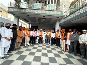 ਐਡਵੋਕੇਟ ਹਰਜਿੰਦਰ ਸਿੰਘ ਧਾਮੀ ਨੇ ਲੋਕਾਂ ਨਾਲ ਕੀਤੀ ਮੁਲਾਕਾਤ