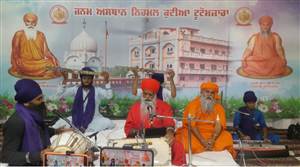 ਮਹਾਪੁਰਸ਼ਾਂ ਦੀ ਯਾਦ ’ਚ ਕਰਵਾਏ ਜਾ ਰਹੇ ਗੁਰਮਤਿ ਸਮਾਗਮ ਦਾ ਪੋਸਟਰ ਜਾਰੀ