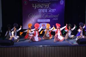 ਸੱਭਿਆਚਾਰਕ ਰੰਗਾਂ ਤੇ ਨੌਜਵਾਨ ਜੋਸ਼ ਨਾਲ ਯੂਥ ਫੈਸਟੀਵਲ ਪਰਵਾਜ਼ ਸਮਾਪਤ