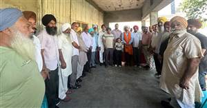 ਵਿਧਾਇਕ ਦਿਨੇਸ਼ ਚੱਢਾ ਨੇ ਸੁਣੀਆਂ ਲੋਕਾਂ ਦੀਆਂ ਸਮੱਸਿਆਵਾਂ