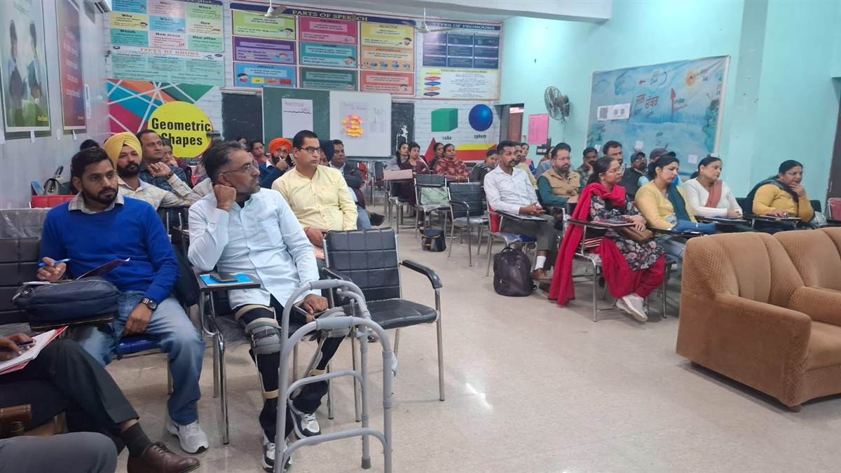 ਐੱਸਐੱਸ ਵਿਸ਼ਾ ਬੱਚਿਆਂ ਨੂੰ ਵੱਡੇ ਅਫਸਰ ਬਣਾਉਣ ਦੇ ਸਮਰੱਥ : ਡੀਆਰਸੀ ਚੌਹਾਨ