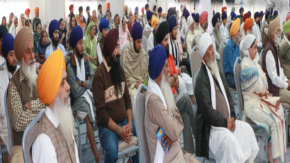 ਸੱਚ ਦੇ ਮਾਰਗ ’ਤੇ ਚੱਲਣ ਲਈ ਪ੍ਰੇਰਦੀ ਹੈ ਬਾਣੀ : ਸੰਤ ਅਮੀਰ ਸਿੰਘ