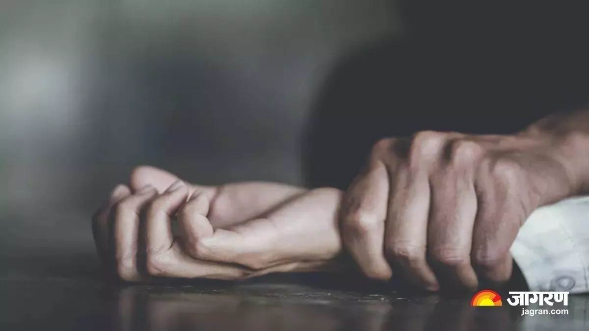 ਅੰਮ੍ਰਿਤਸਰ 'ਚ ਨੇਤਰਹੀਣ ਲੜਕੀ ਨਾਲ ਜਬਰ-ਜਨਾਹ, ਪੰਚਾਇਤ ਮੈਂਬਰ ਖਿਲਾਫ਼ ਕੇਸ ਦਰਜ; ਘਰ 'ਚ ਇਕੱਲੀ ਦੇਖ ਕੇ ਬਣਾਇਆ ਹਵਸ ਦਾ ਸ਼ਿਕਾਰ