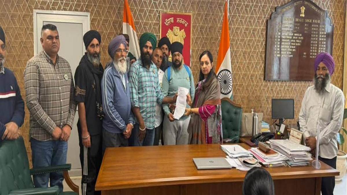 ਕਿਸਾਨ ਜਥੇਬੰਦੀਆਂ ਵੱਲੋਂ ਪੰਜਾਬ ਸਰਕਾਰ ਦੇ ਨਾਂਅ ਏਡੀਸੀ ਨੂੰ ਦਿੱਤਾ ਮੰਗ ਪੱਤਰ