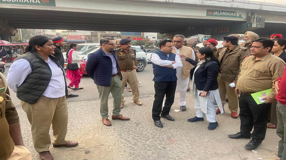 ਡੀਸੀ ਨੇ ਲਿਆ ਸ਼ਹੀਦੀ ਸ਼ਤਾਬਦੀ ਯਾਤਰਾ ਦੀਆਂ ਤਿਆਰੀਆਂ ਦਾ ਜਾਇਜ਼ਾ