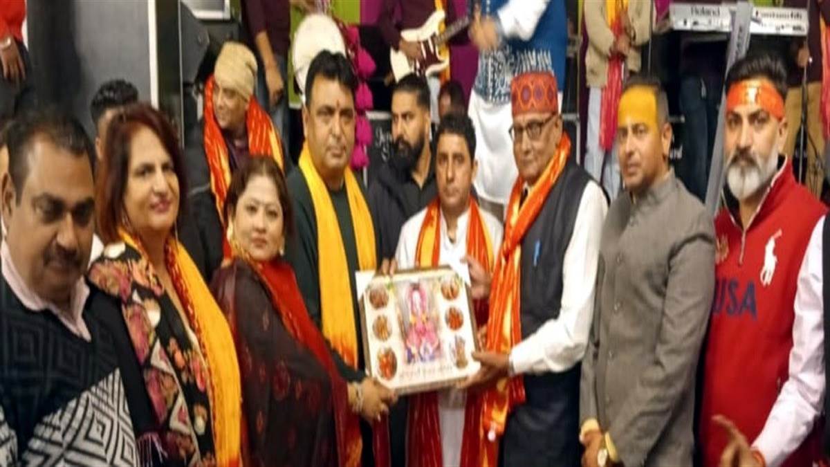 ਸ੍ਰੀ ਹਨੂਮਾਨ ਮੰਦਰ ਕਮੇਟੀ ਵੱਲੋਂ ਸਮਾਜ ਸੇਵਕ ਗੁਰਦੀਪ ਸਿੰਘ ਕੰਗ ਸਨਮਾਨਿਤ