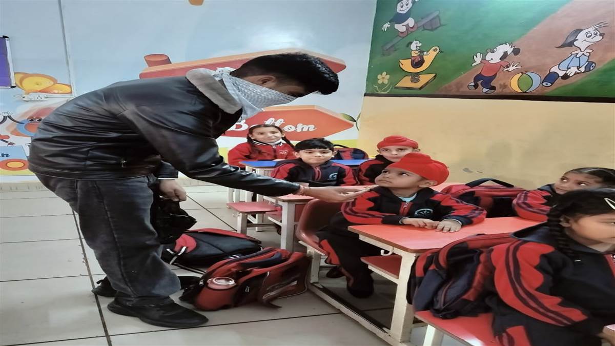 ‘ਸਟ੍ਰੇਂਜਰ ਡੇਂਜਰ’ ਜਾਗਰੂਕਤਾ ਸਰਗਰਮੀ ਕਰਵਾਈ