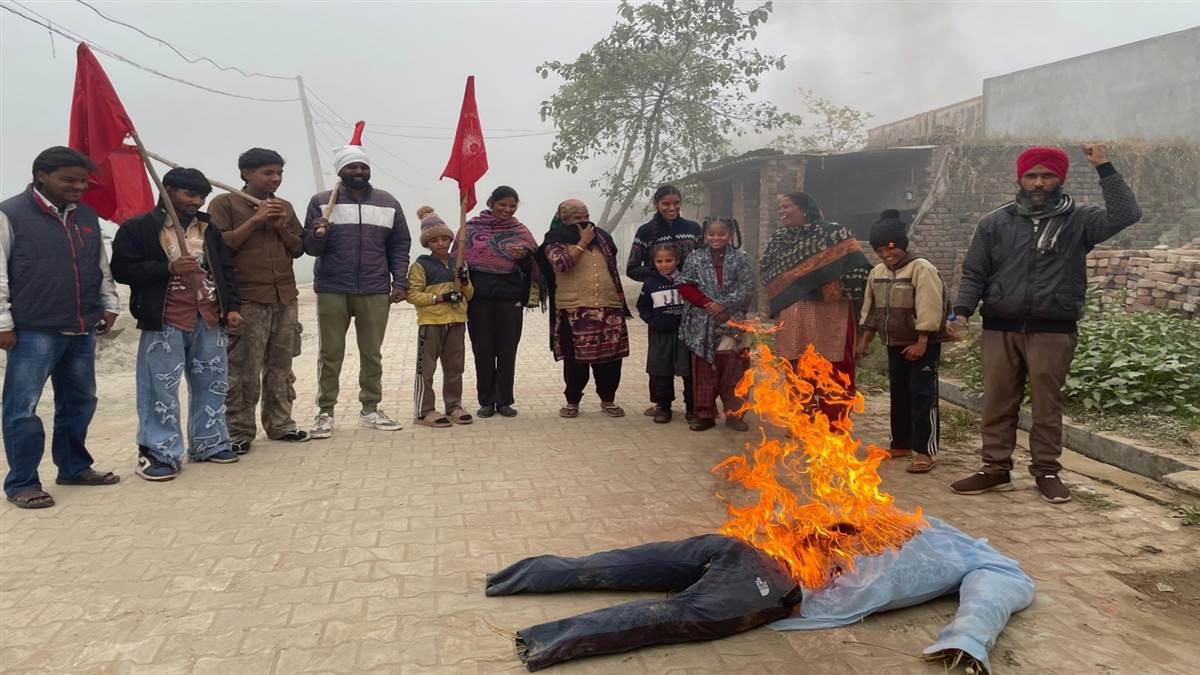 ਪੇਂਡੂ ਮਜ਼ਦੂਰ ਯੂਨੀਅਨ ਨੇ ਭਾਜਪਾ ਸਰਕਾਰ ਪੁਤਲਾ ਸਾੜਿਆ